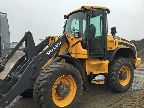 Gul hjullastare Volvo L45F stulen i Trelleborg